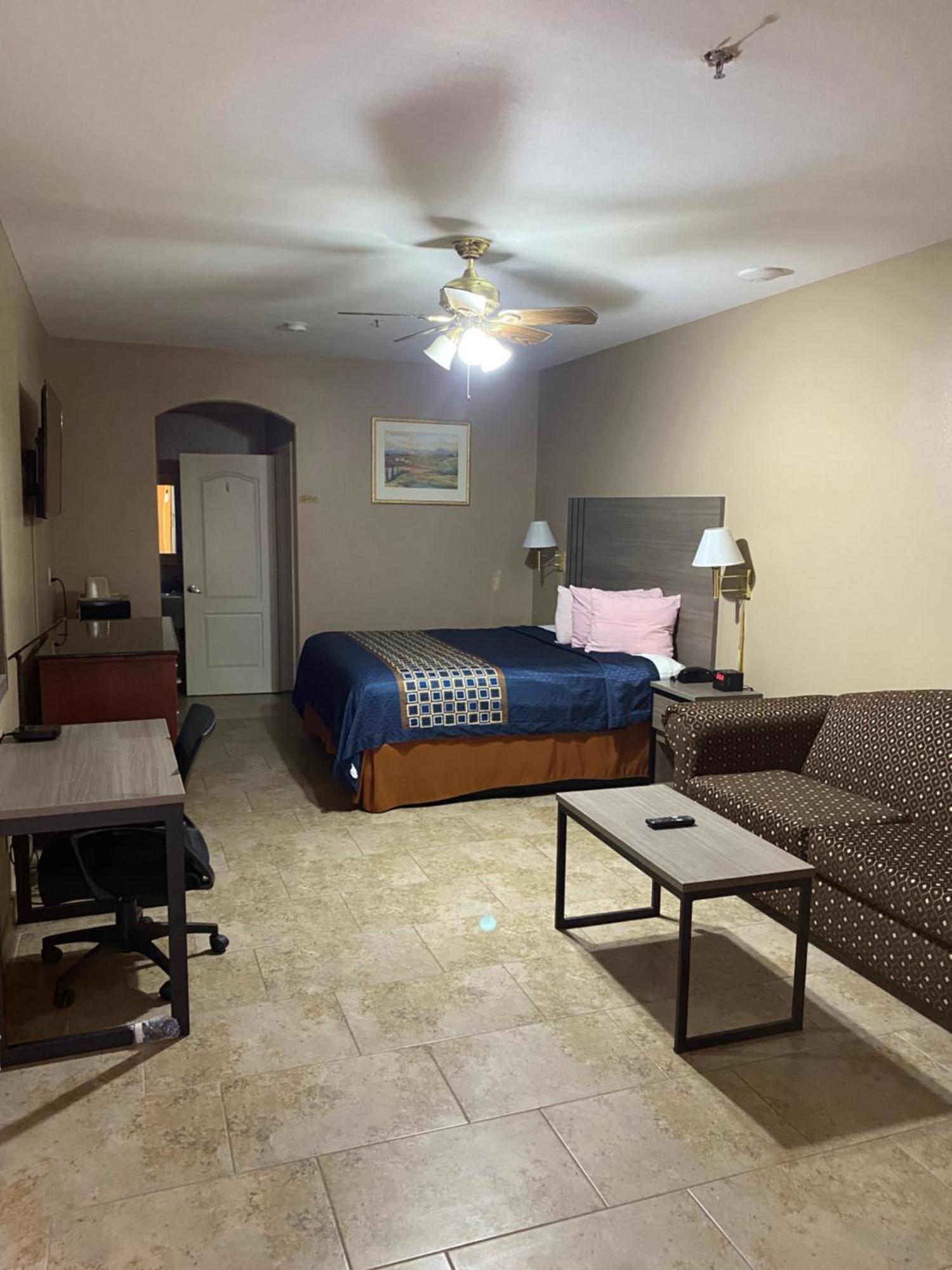 Los Fresnos Inn&Suites Exterior foto